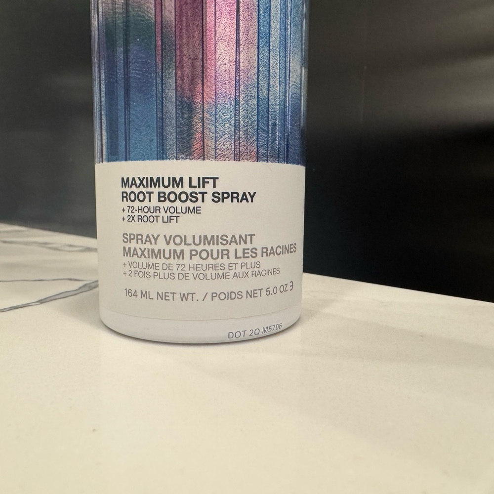 IGK Pick Me Up Maximum Lift Root Boost Spray - Picture 2 of 7
